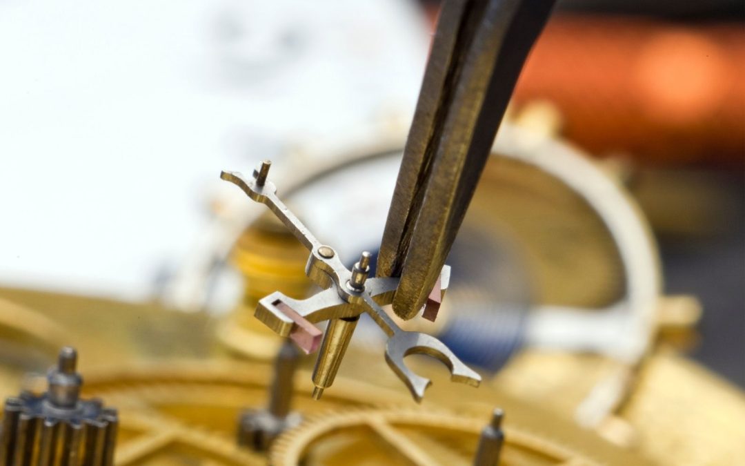 Comment réparer les aiguilles d’une horloge lors de l’entretien à Antibes